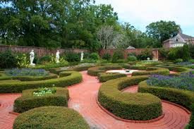 Curvedorstraightlines - Four Seasons Landscaping Yorkville, IL